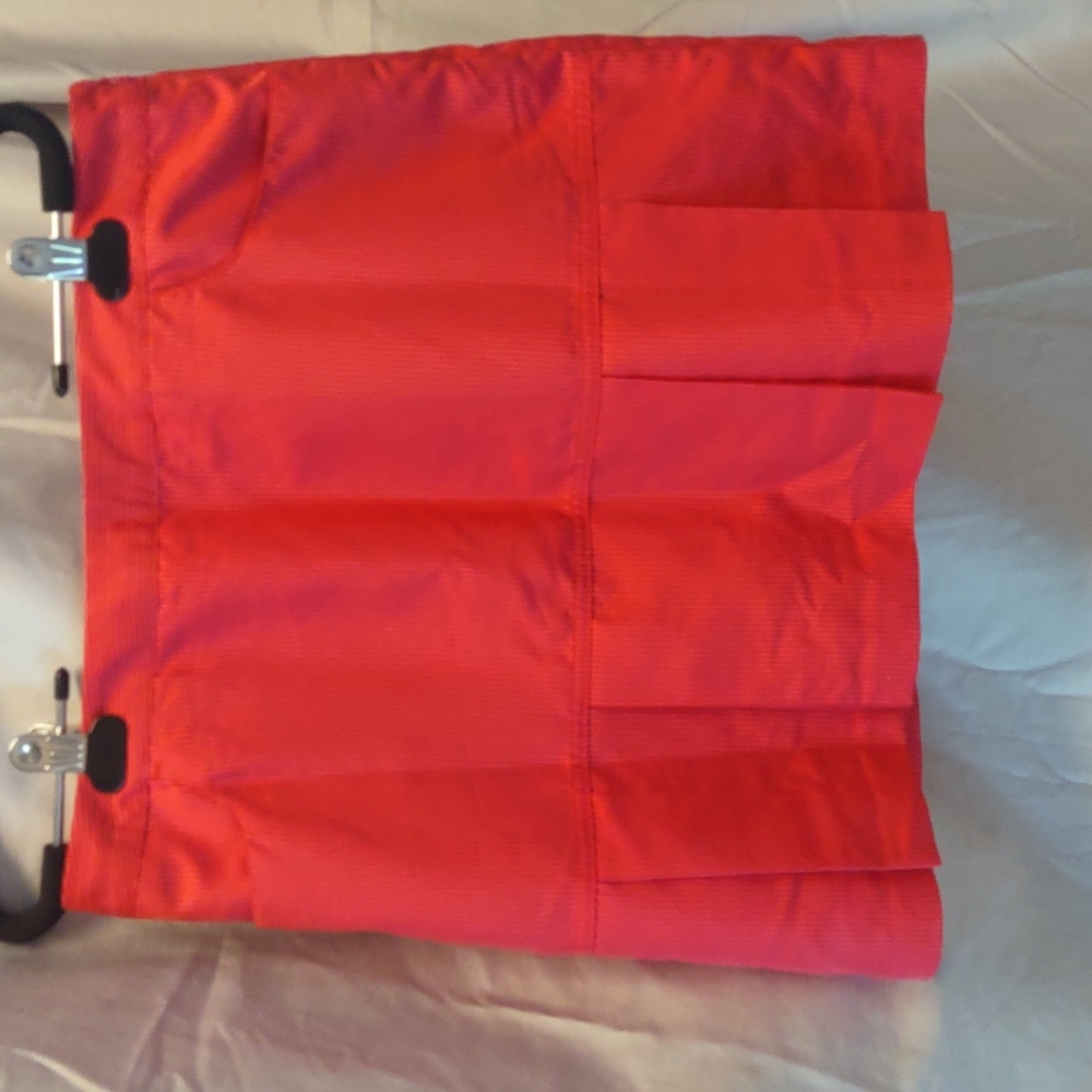 Adidas Coral and pink mini stripe golf/tennis/athletic skort Size 8